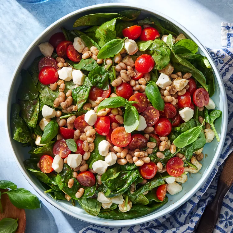 white-bean-and-spinach-caprese-salad-hero-7483-e5341dd7907d418793065d0155baebf0